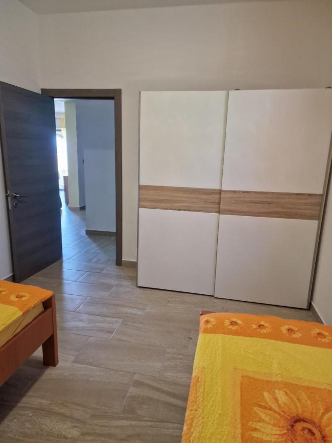 Yellow Cube Kožino 외부 사진